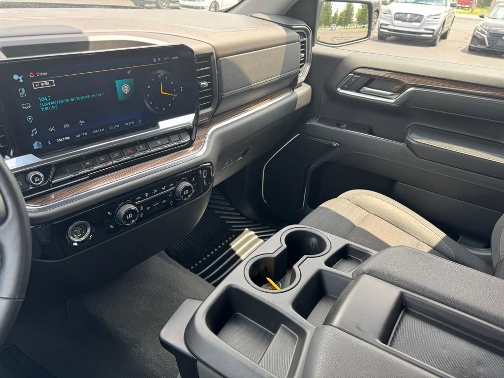 Used 2024 Chevrolet Silverado 1500 RST image 14