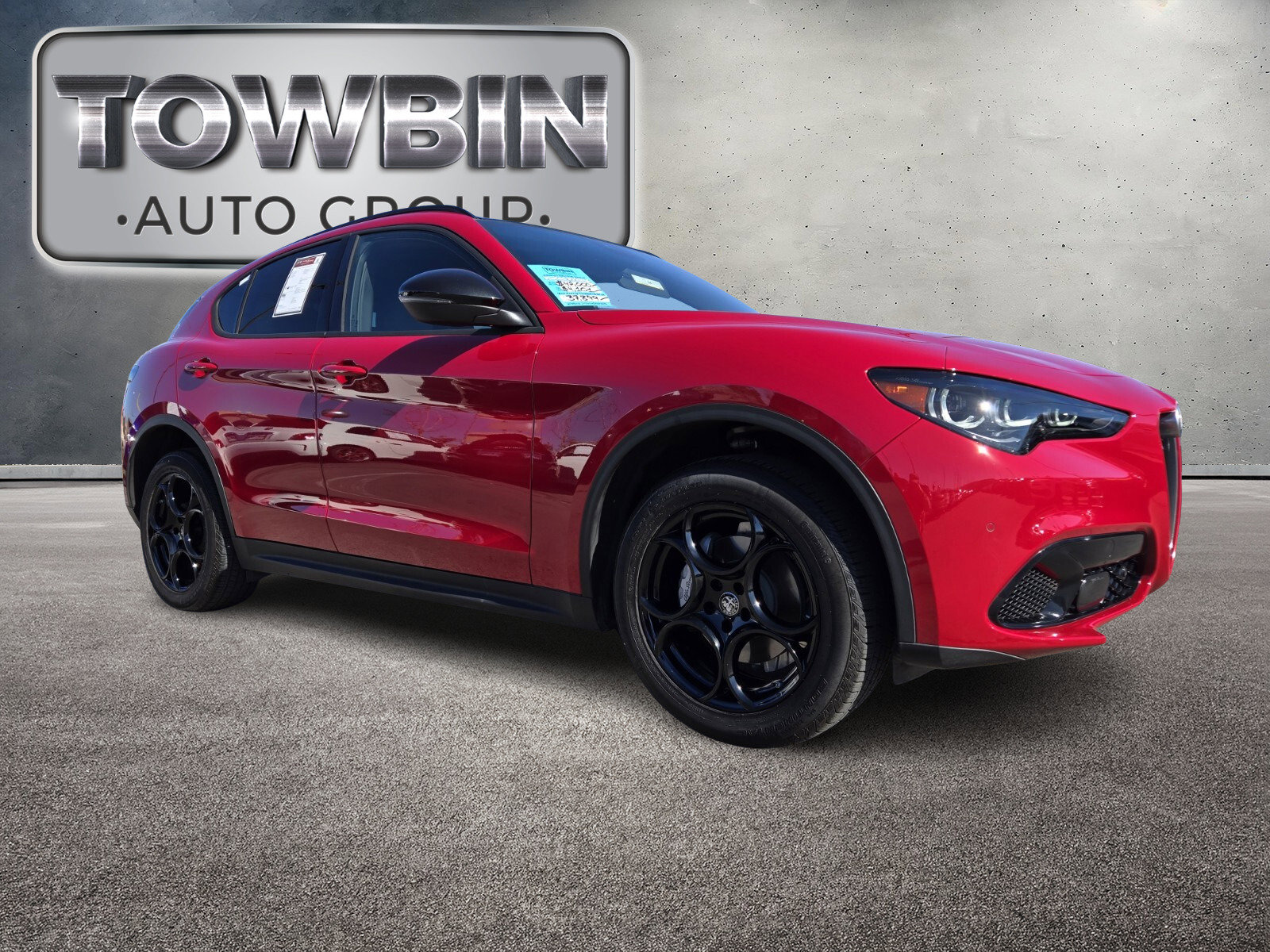 Used 2024 Alfa Romeo Stelvio Sprint image 2