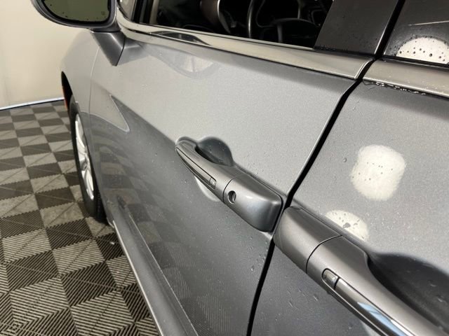 Used 2019 Chrysler Pacifica Touring-L image 13