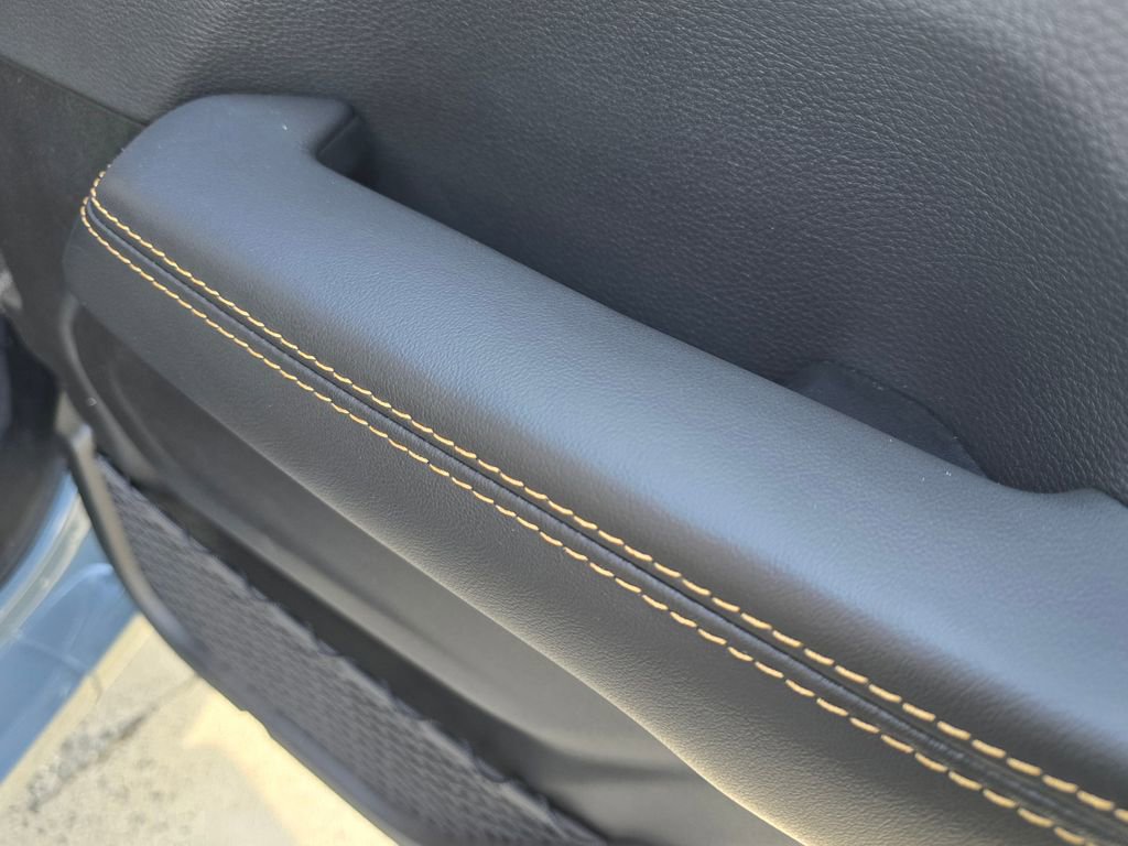 Used 2025 Jeep Wrangler Unlimited Sahara w/ Safety Group image 23