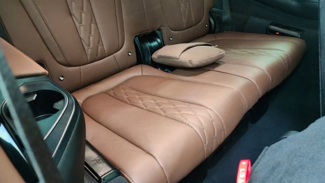 Used 2025 BMW X7 M60i image 31
