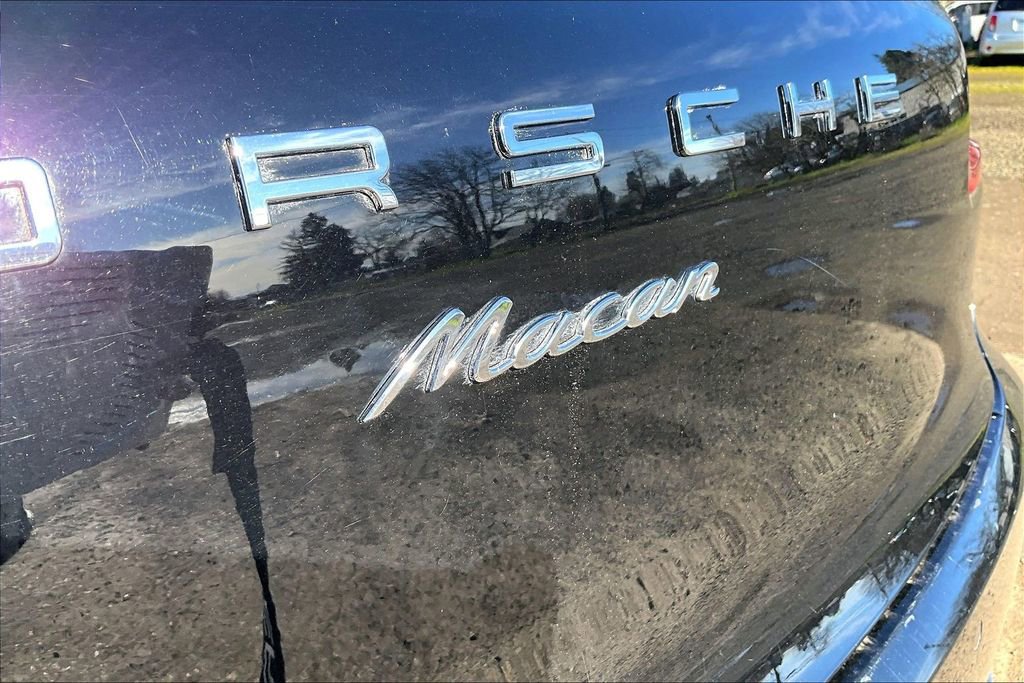 Used 2018 Porsche Macan AWD/4WD image 33
