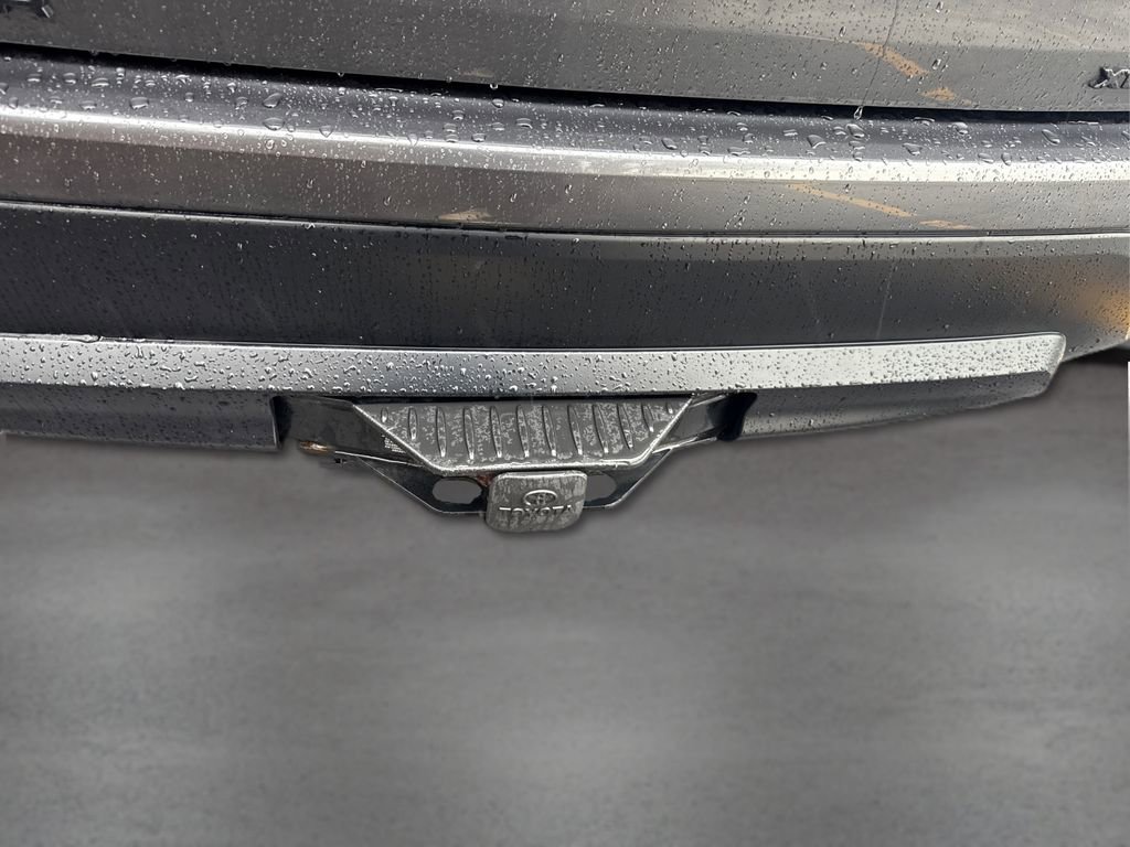 Used 2024 Toyota Highlander XLE image 14