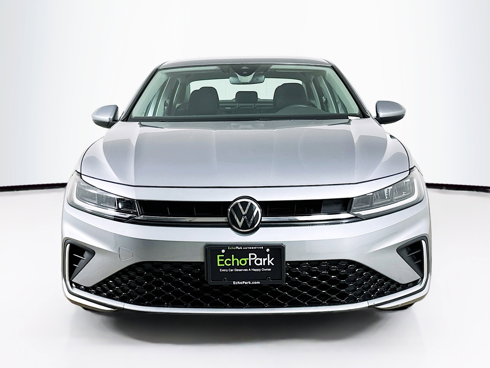 Used 2025 Volkswagen Jetta S image 2