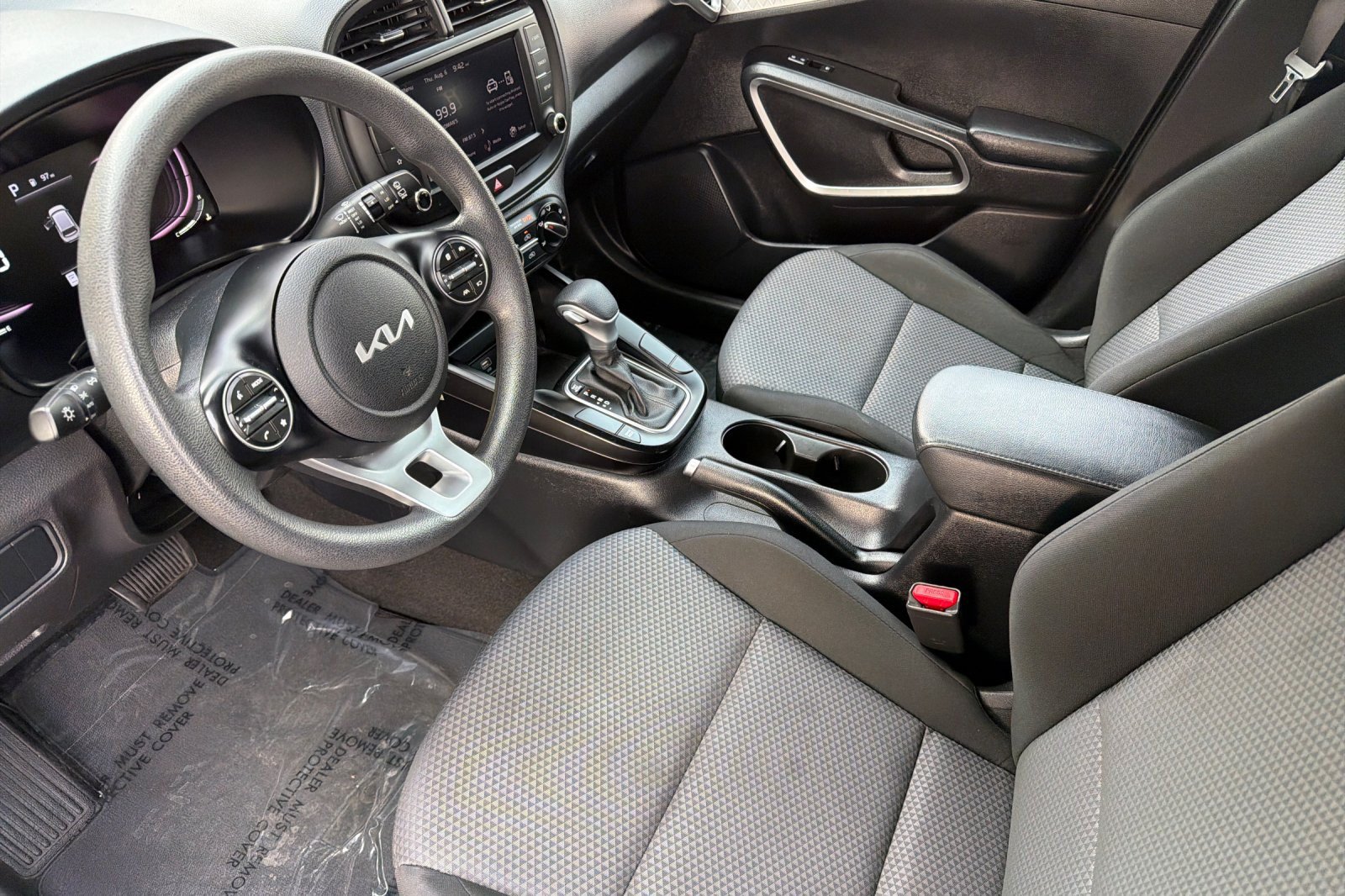 Used 2023 Kia Soul LX w/ LX Technology Package FWD image 7