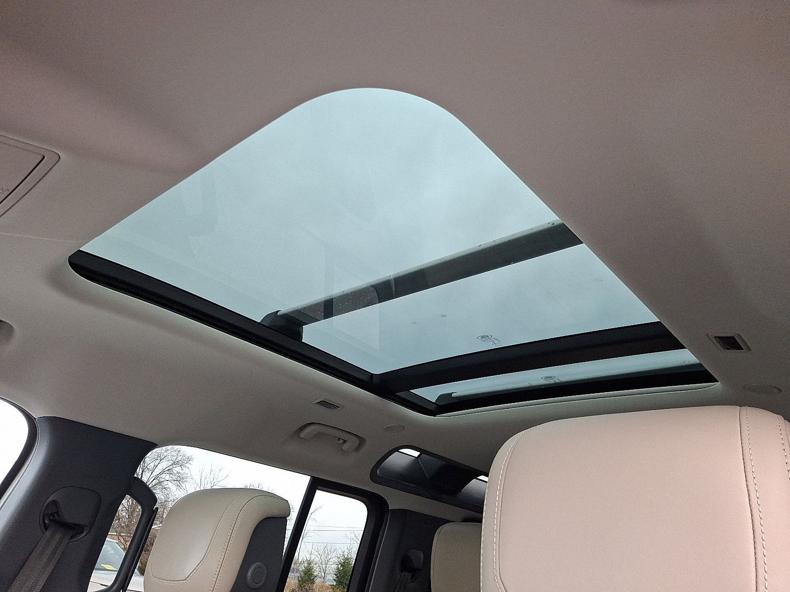 Used 2020 Land Rover Defender 110 HSE image 13