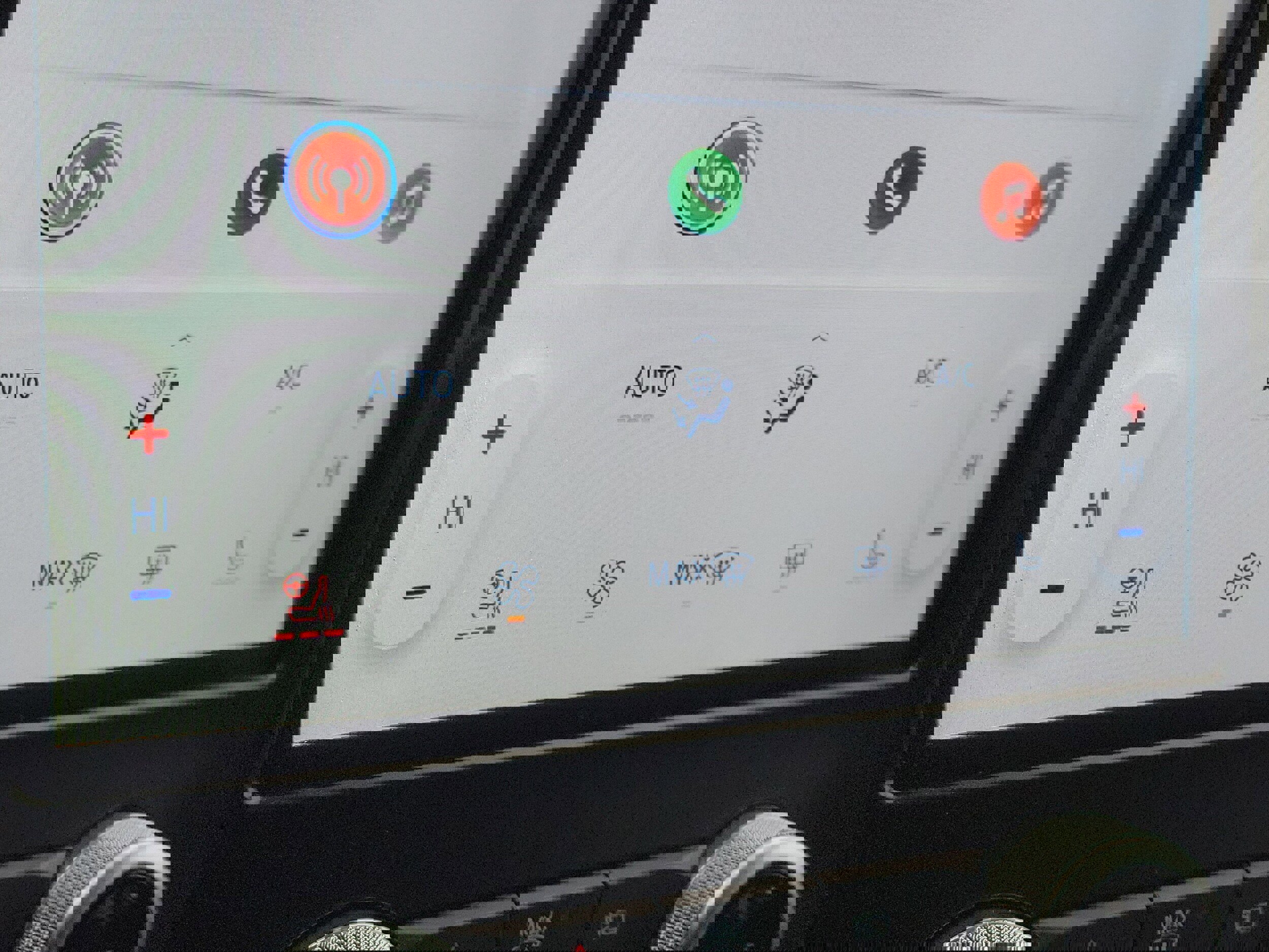 Used 2024 Ford Edge SEL w/ Convenience Package image 29