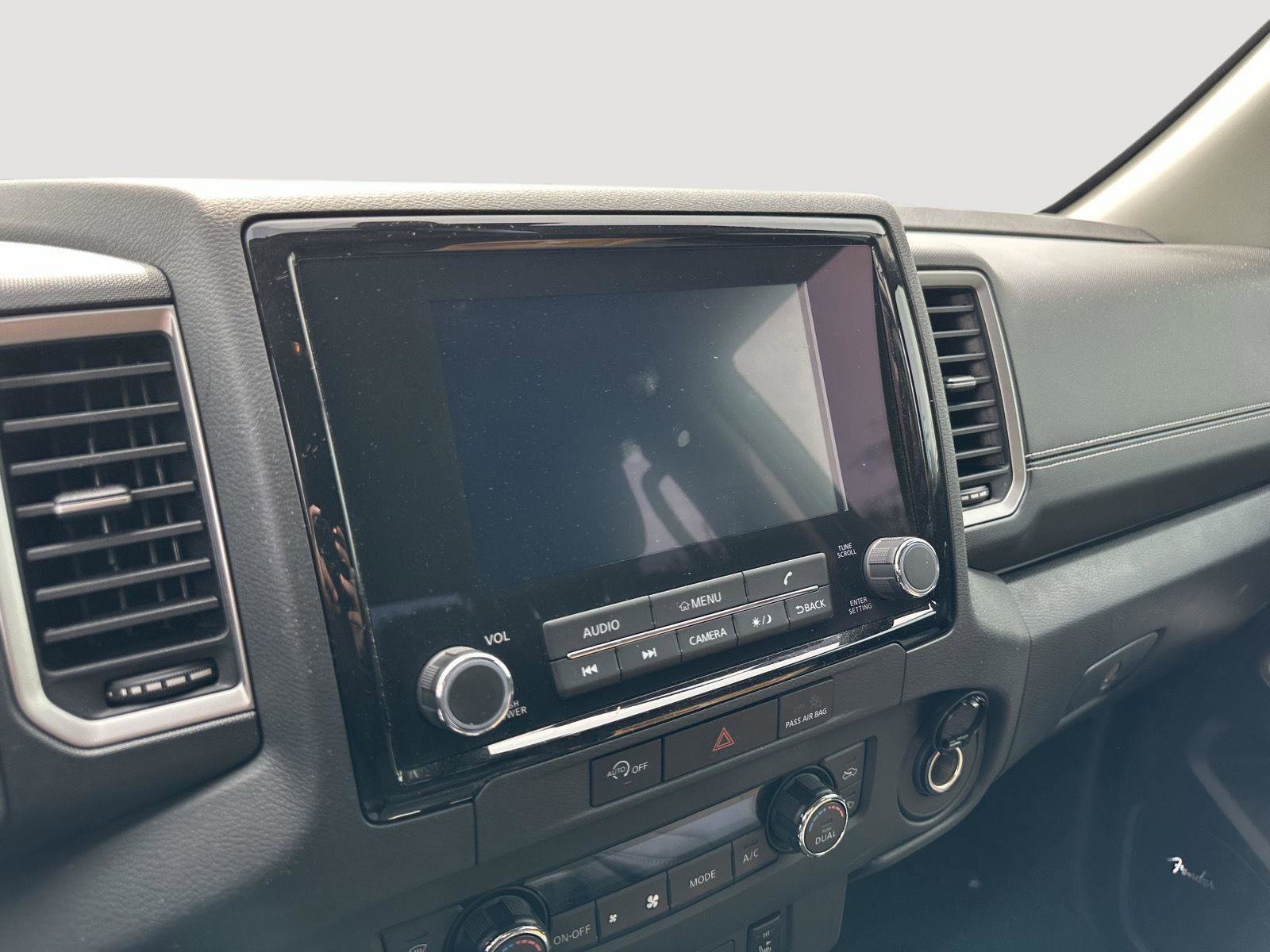 Used 2024 Nissan Frontier SV w/ Hardbody Edition image 12