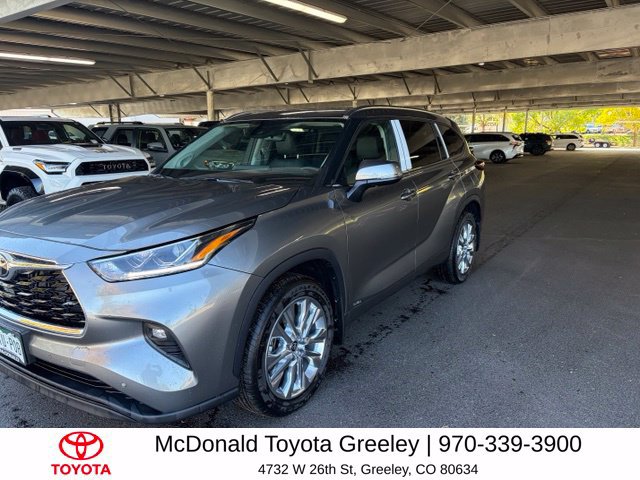 Used 2026 Toyota Highlander Limited AWD/4WD image 1