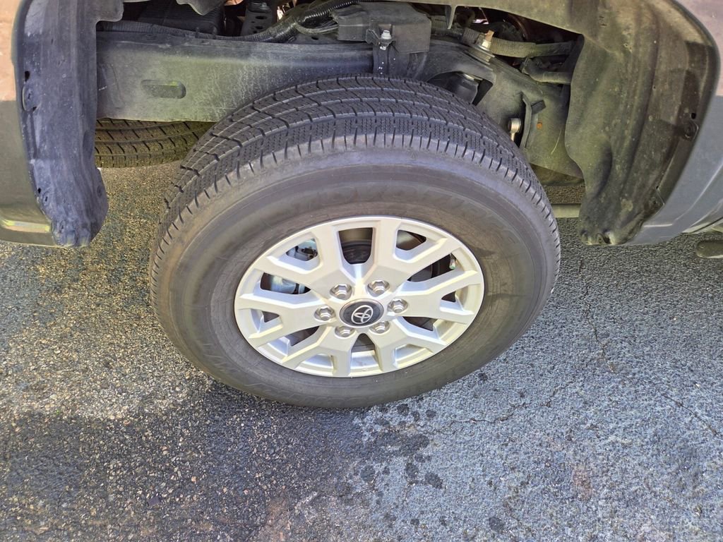 Used 2025 Toyota Tacoma SR5 image 10