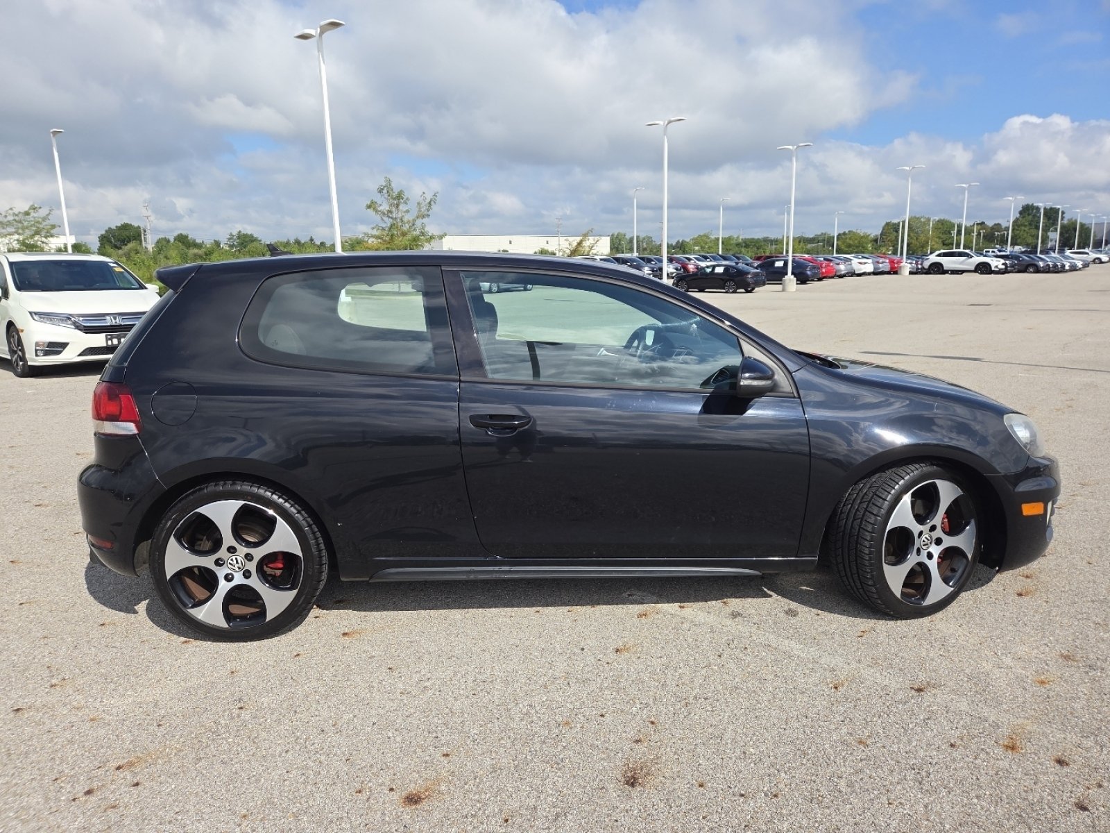 Used 2011 Volkswagen GTI 2-Door FWD image 17