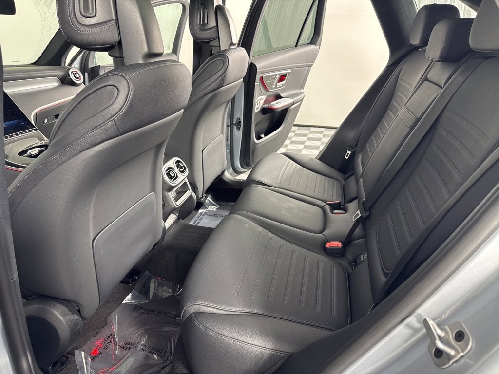Used 2025 Mercedes-Benz GLC 350e 4MATIC image 13