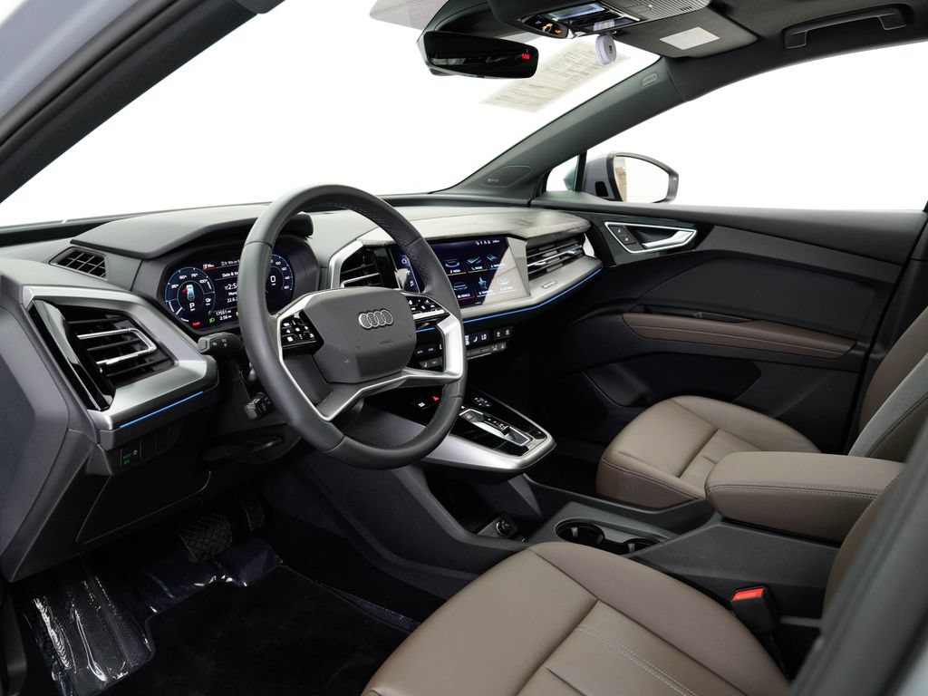 Used 2023 Audi Q4 e-tron Premium Plus w/ Premium Plus AWD/4WD image 5