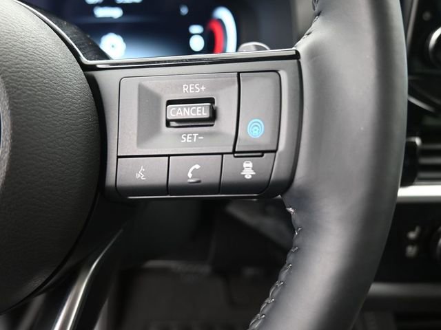 Used 2024 Nissan Pathfinder Platinum image 23