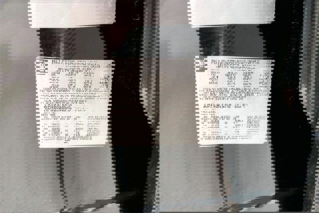 Used 2020 Buick Envision Essence w/ Experience Buick Package image 33