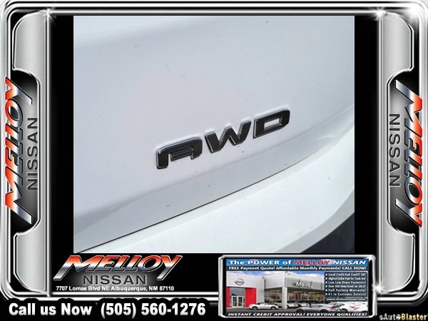 Used 2023 GMC Terrain SLE w/ Driver Convenience Package image 8