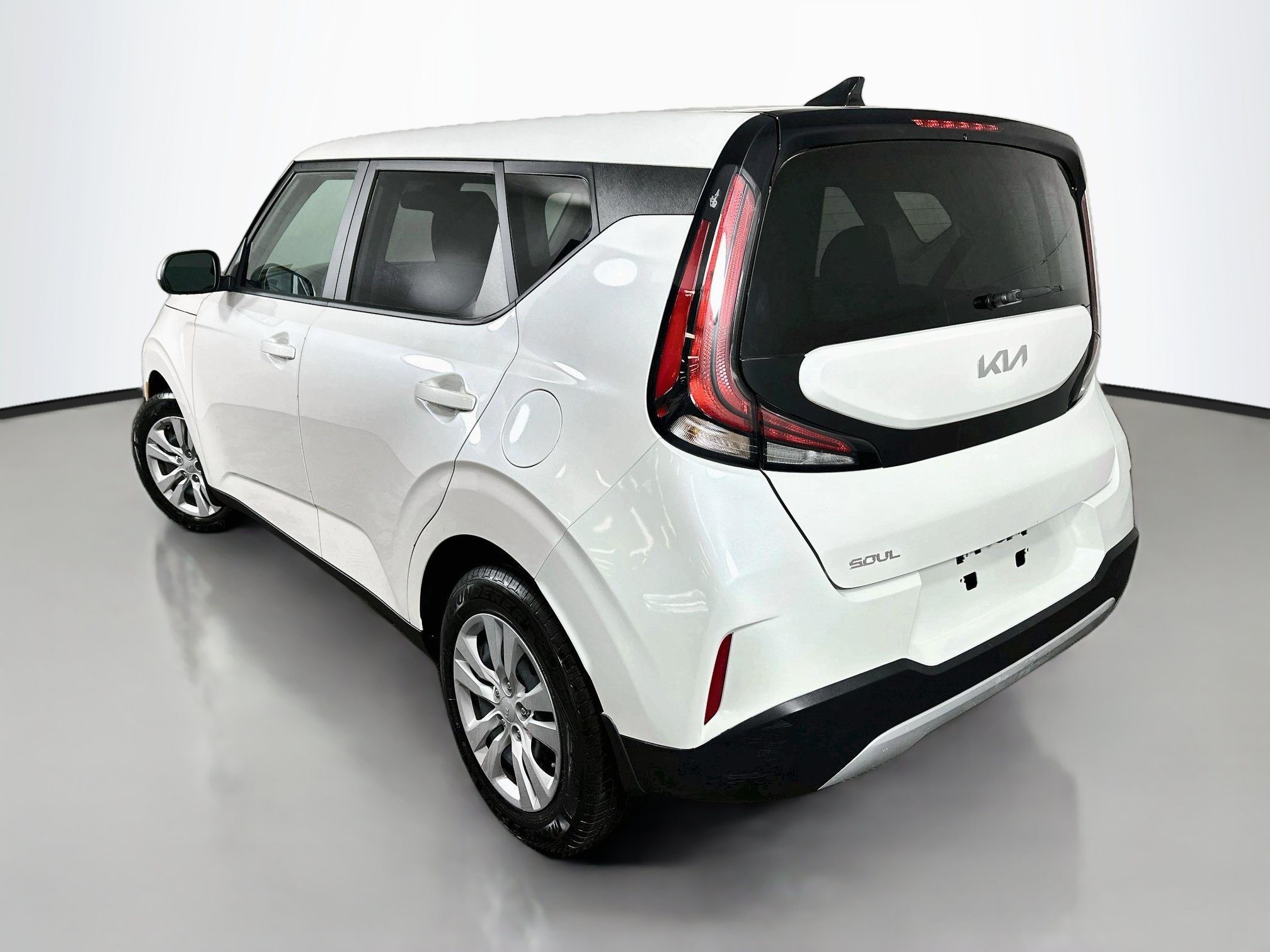 Used 2023 Kia Soul LX FWD image 5