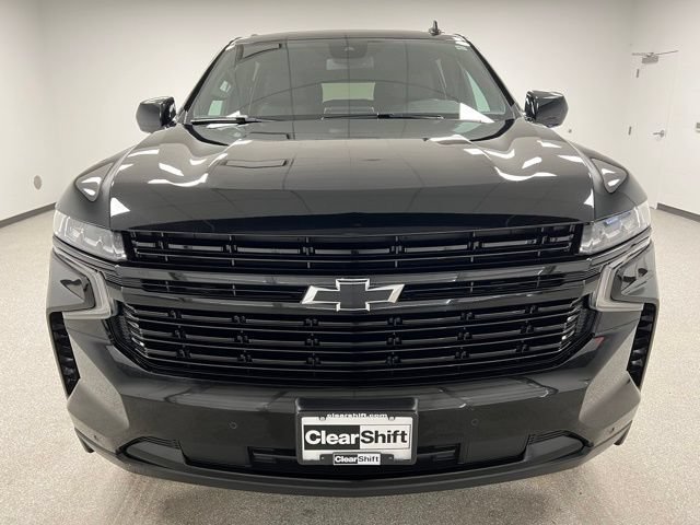 Used 2024 Chevrolet Suburban RST AWD/4WD image 3