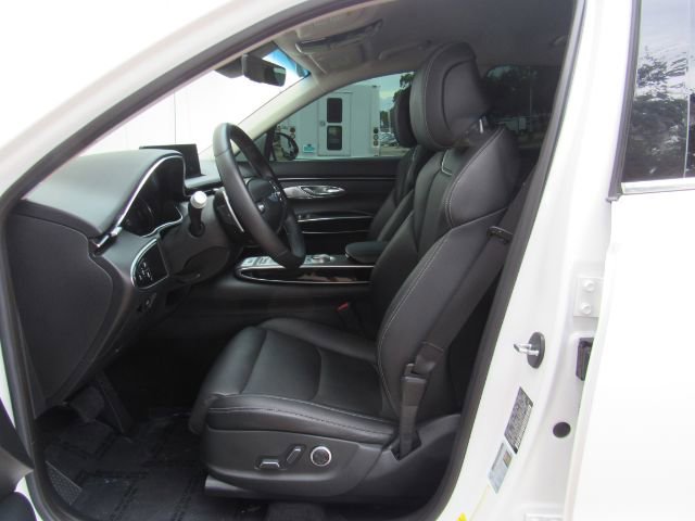 Used 2022 Genesis GV70 2.5T image 12