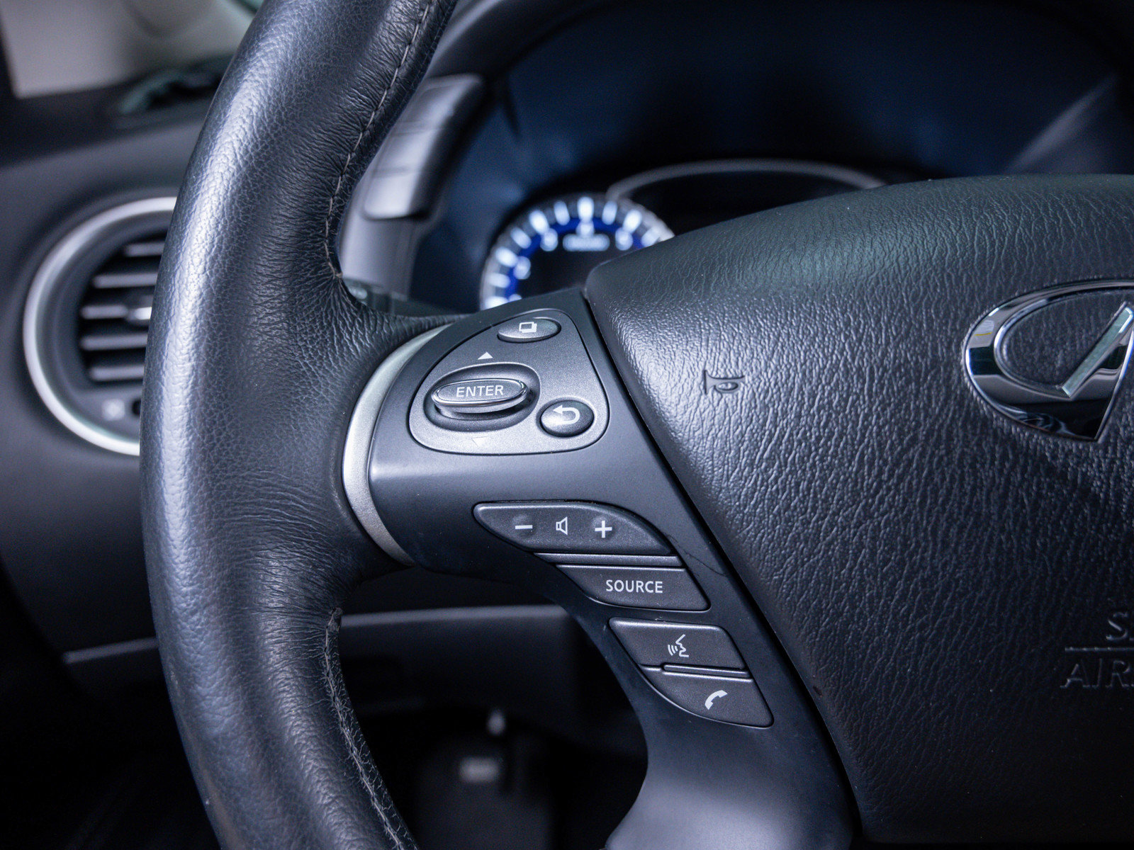 Used 2019 INFINITI QX60 Luxe image 23