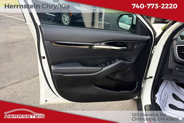 Used 2023 Kia Seltos EX AWD/4WD image 13