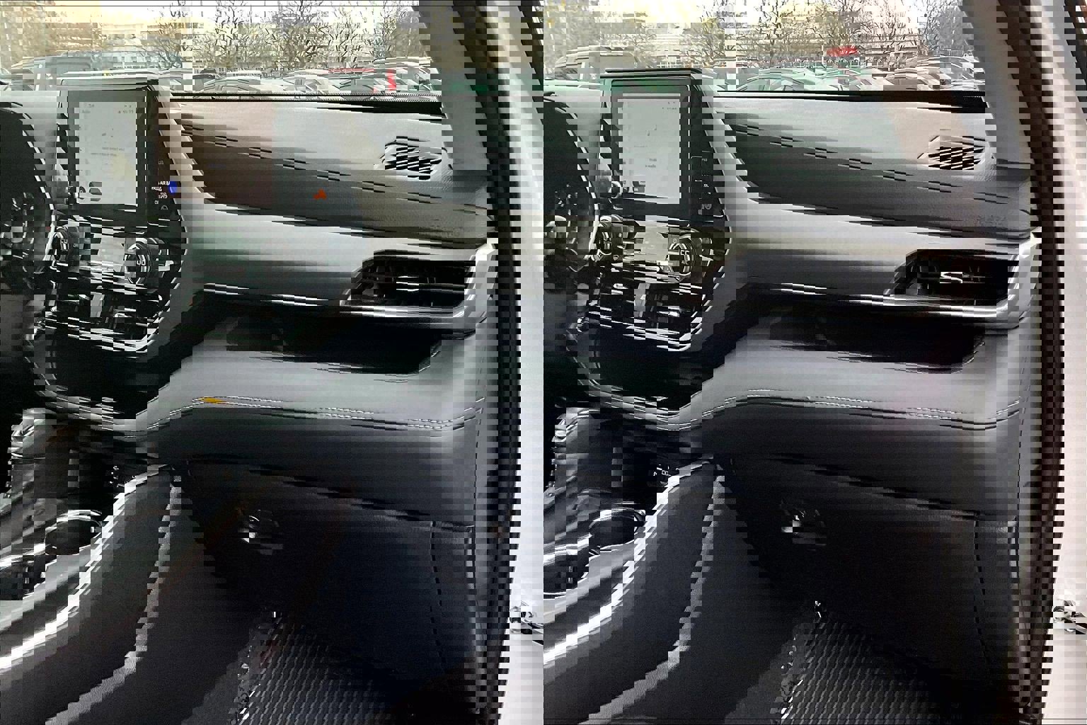 Used 2023 Toyota Highlander XLE image 15