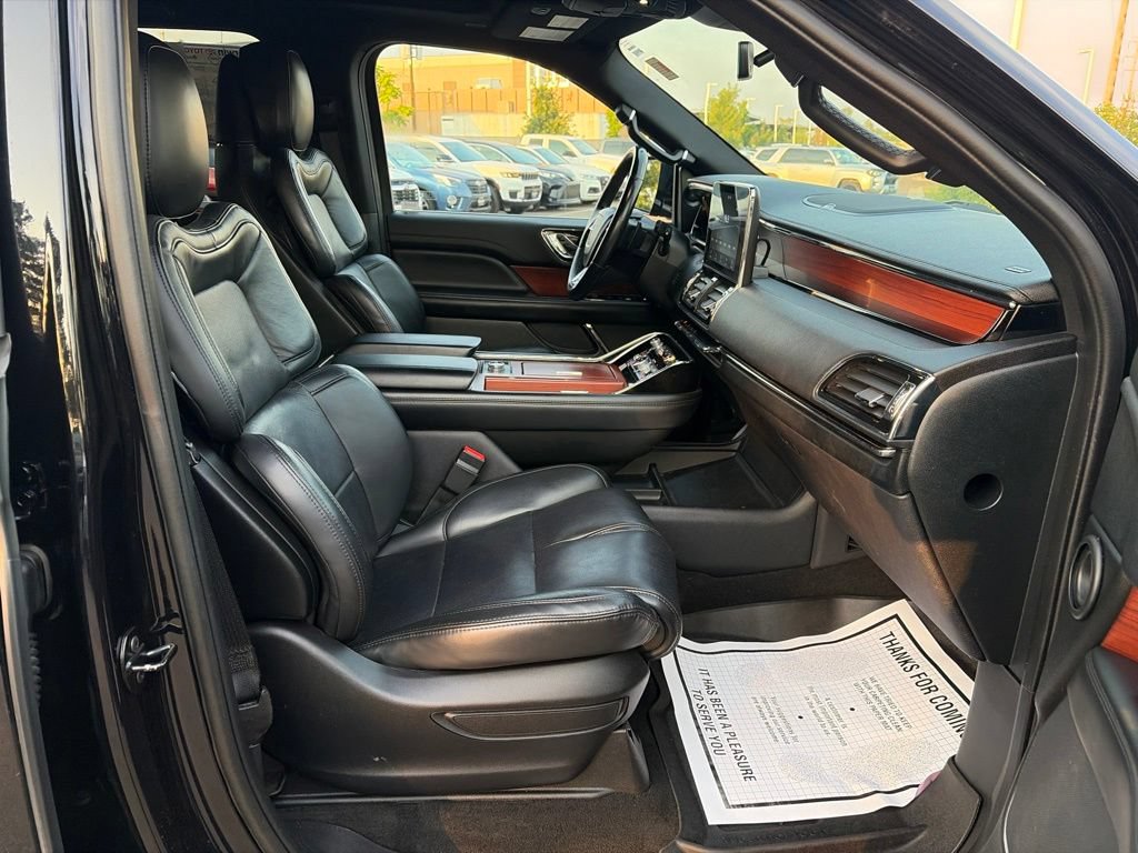 Used 2021 Lincoln Navigator Reserve AWD/4WD image 11