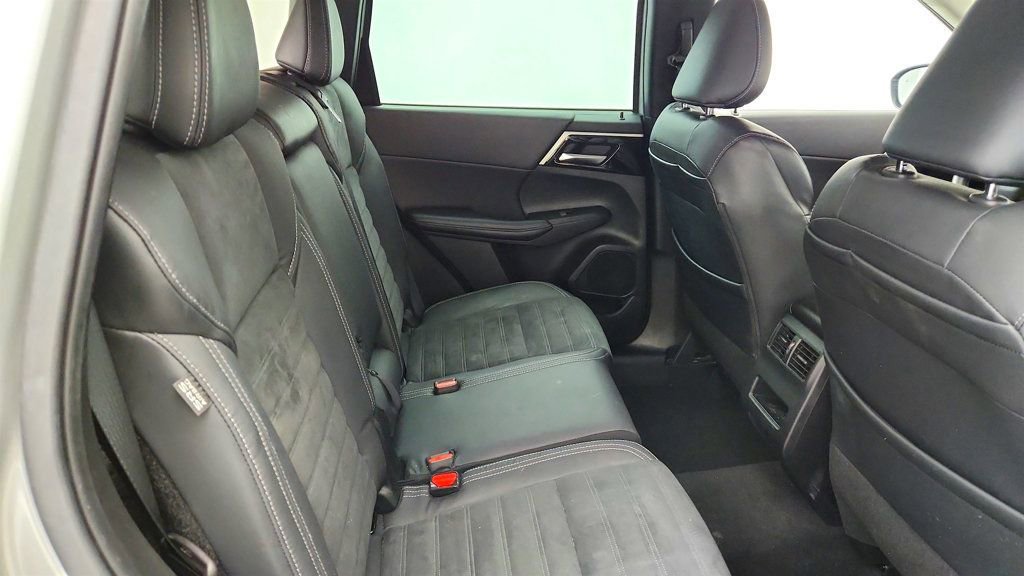 Used 2022 Mitsubishi Outlander SE AWD/4WD image 22