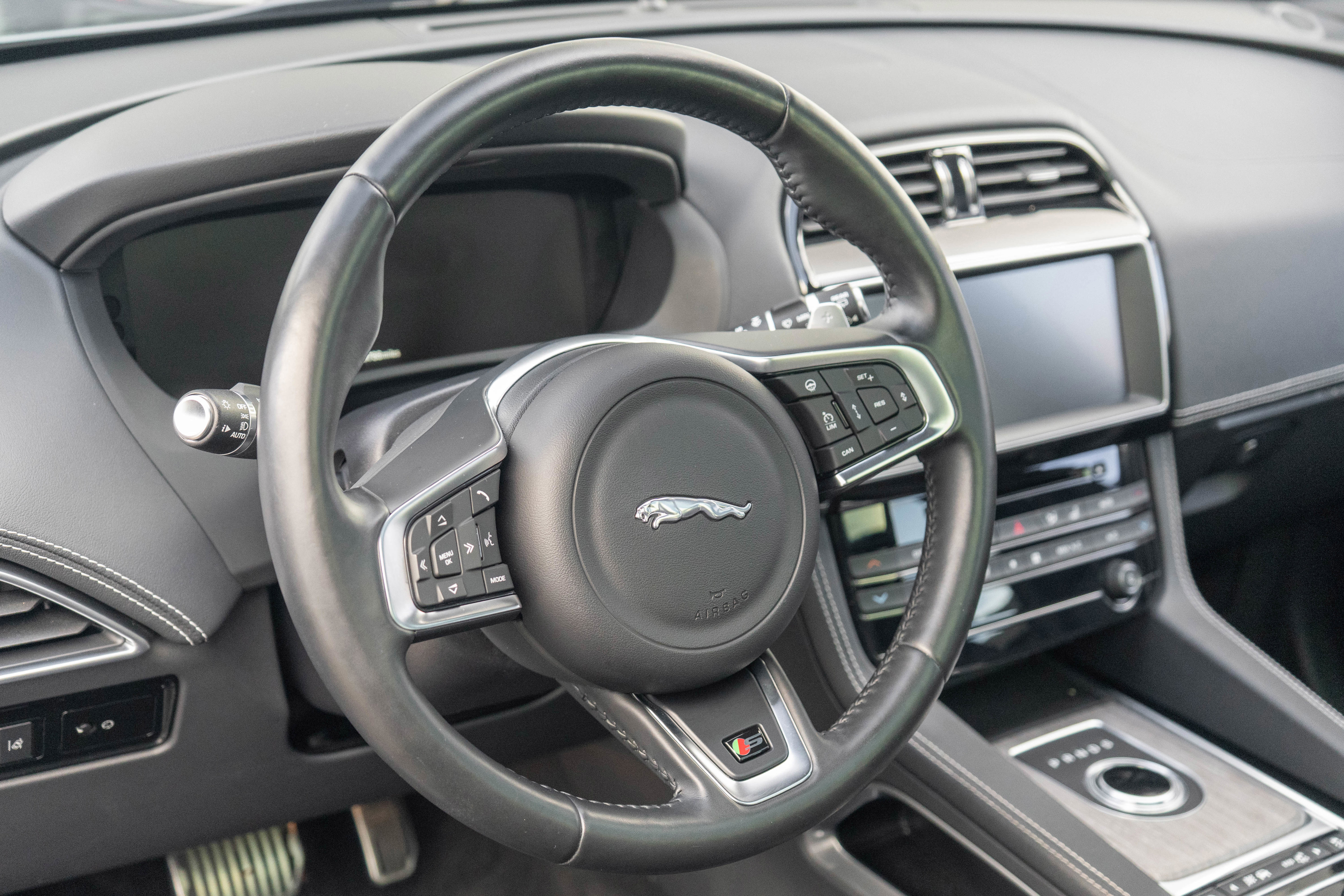 Used 2017 Jaguar F-PACE S image 14