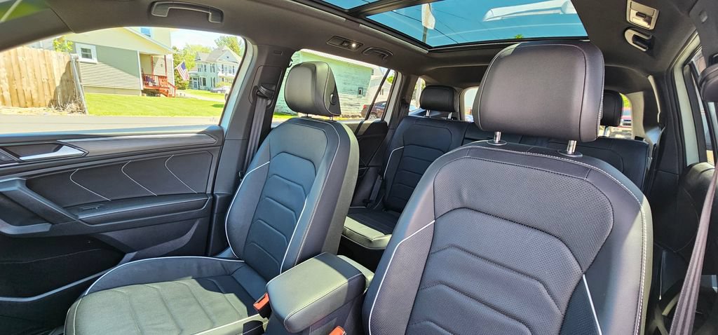 Used 2024 Volkswagen Tiguan SEL R-Line AWD/4WD image 17