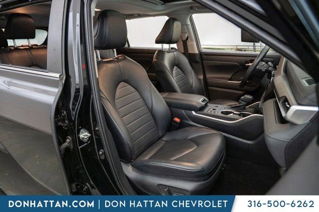 Used 2023 Toyota Highlander XLE image 33