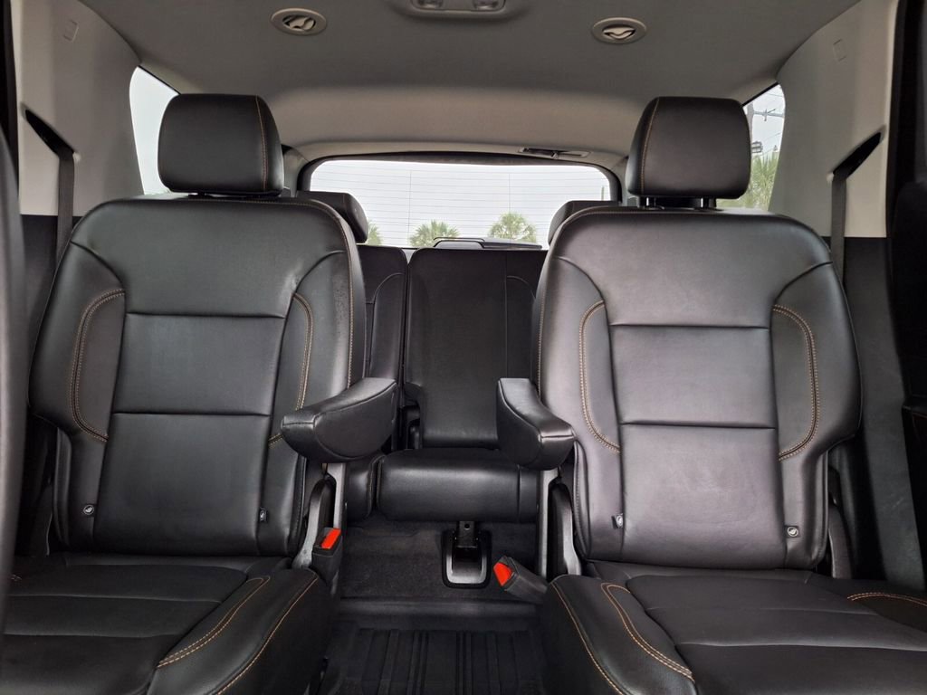 Used 2020 Chevrolet Traverse LT w/ LT Premium Package image 20