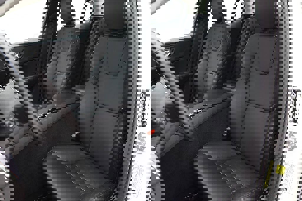 Used 2024 Volvo S60 B5 Core FWD image 15