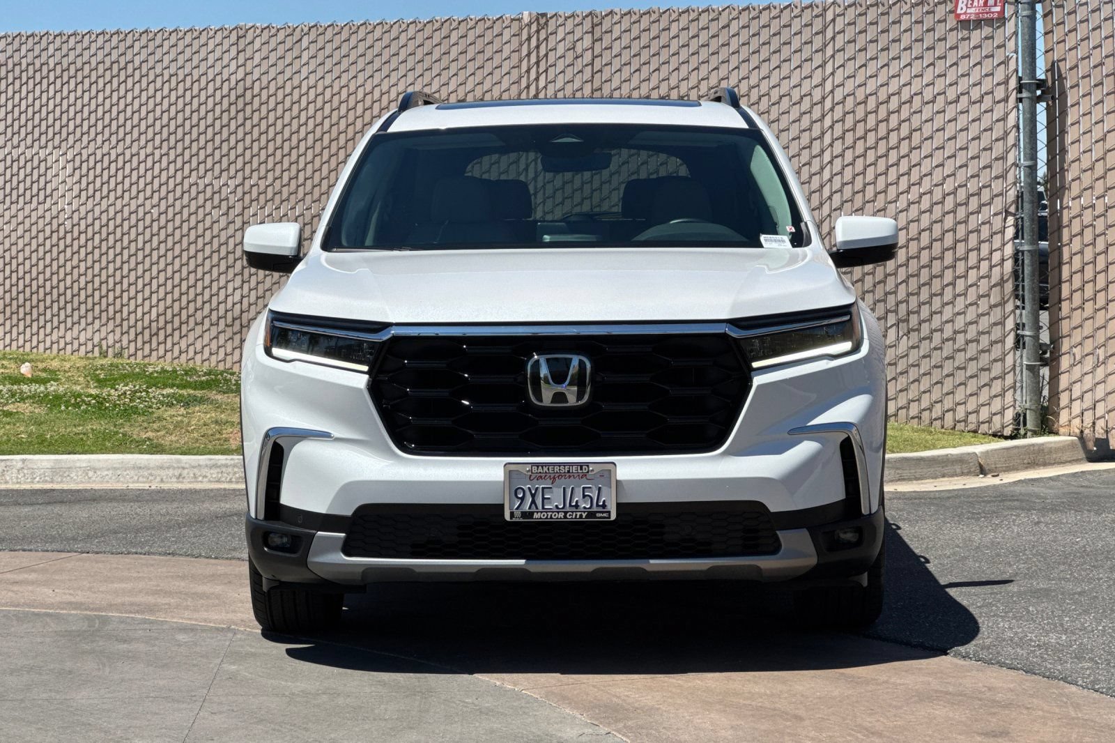 Used 2025 Honda Pilot Touring image 9