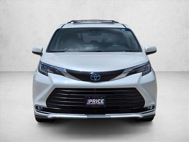 Used 2022 Toyota Sienna XLE FWD video 2