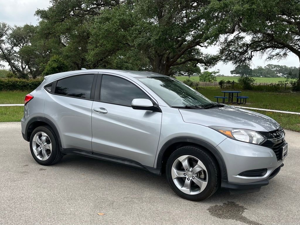 Used 2017 Honda HR-V LX image 3
