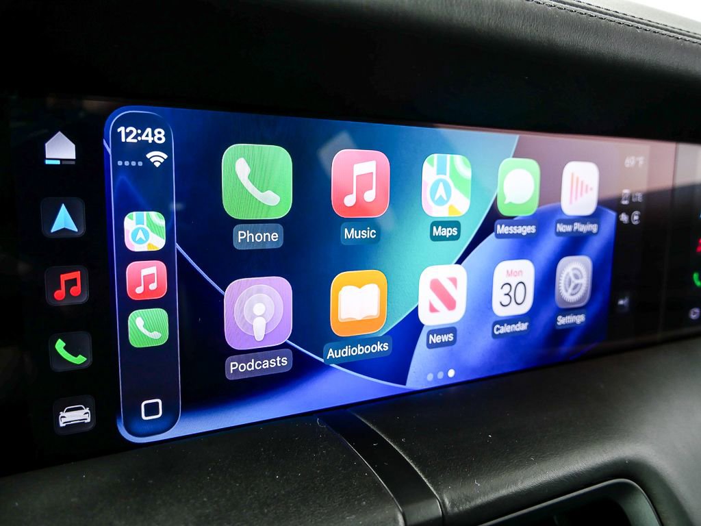 Certified 2024 Porsche Taycan GTS image 17