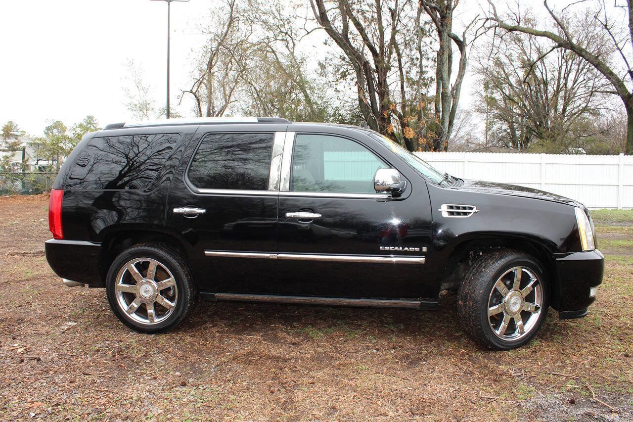 Used 2009 Cadillac Escalade AWD image 6