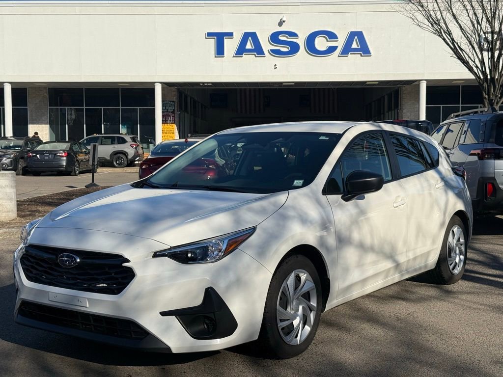 Used 2024 Subaru Impreza 2.0i image 1