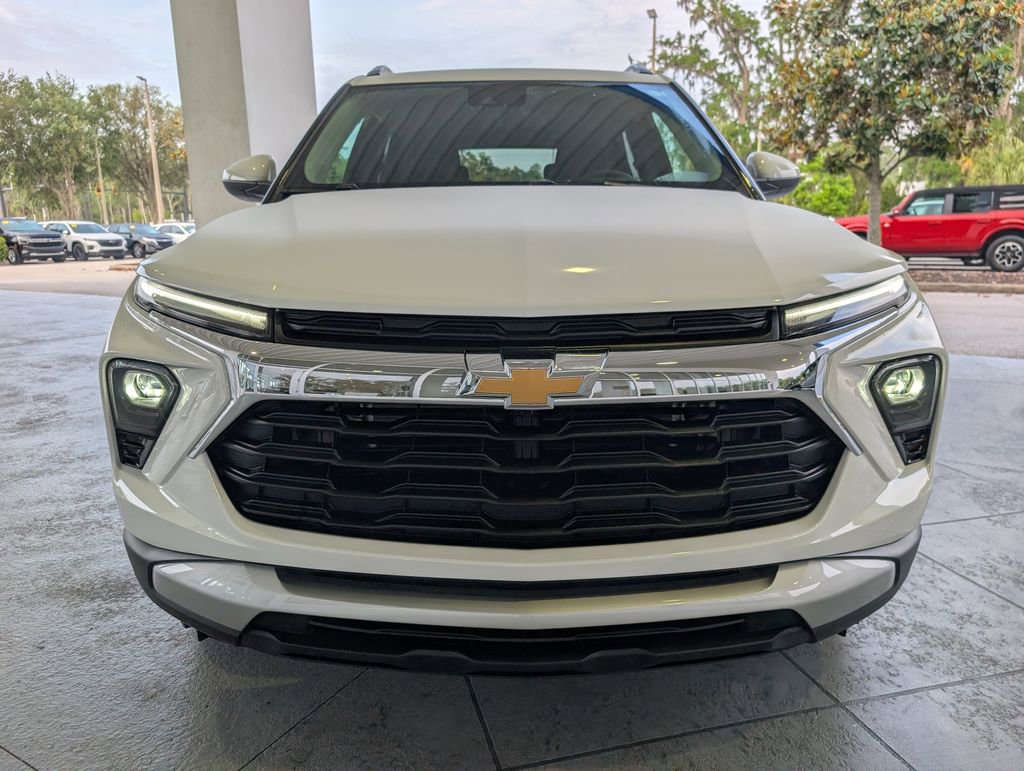 New 2026 Chevrolet TrailBlazer LT w/ Driver Confidence Package FWD image 2