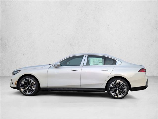 Used 2026 BMW 530i xDrive AWD/4WD image 5