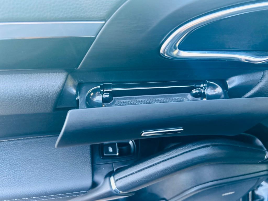 Used 2016 Porsche Cayenne S image 30