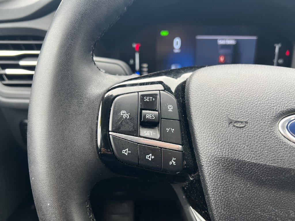 Used 2023 Ford Escape SE FWD image 29