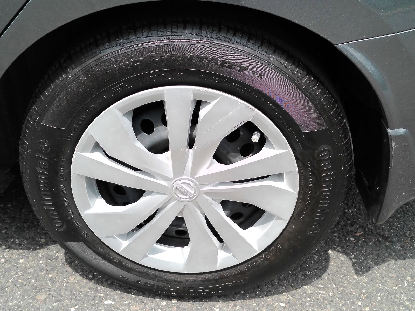 Used 2023 Nissan Versa S w/ Trunk Package FWD image 30