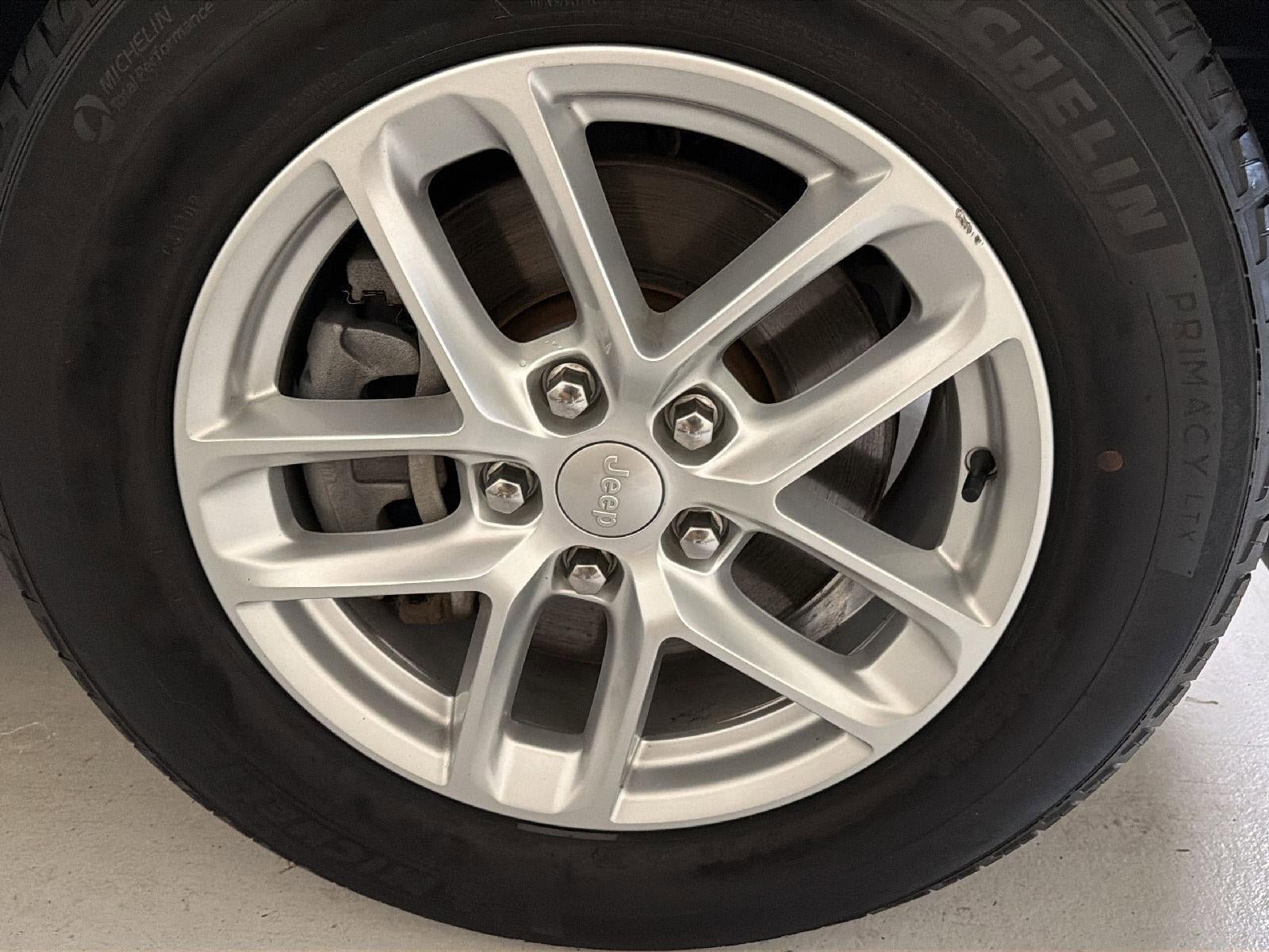 Used 2023 Jeep Grand Cherokee L Laredo w/ Luxury Tech Group I image 27