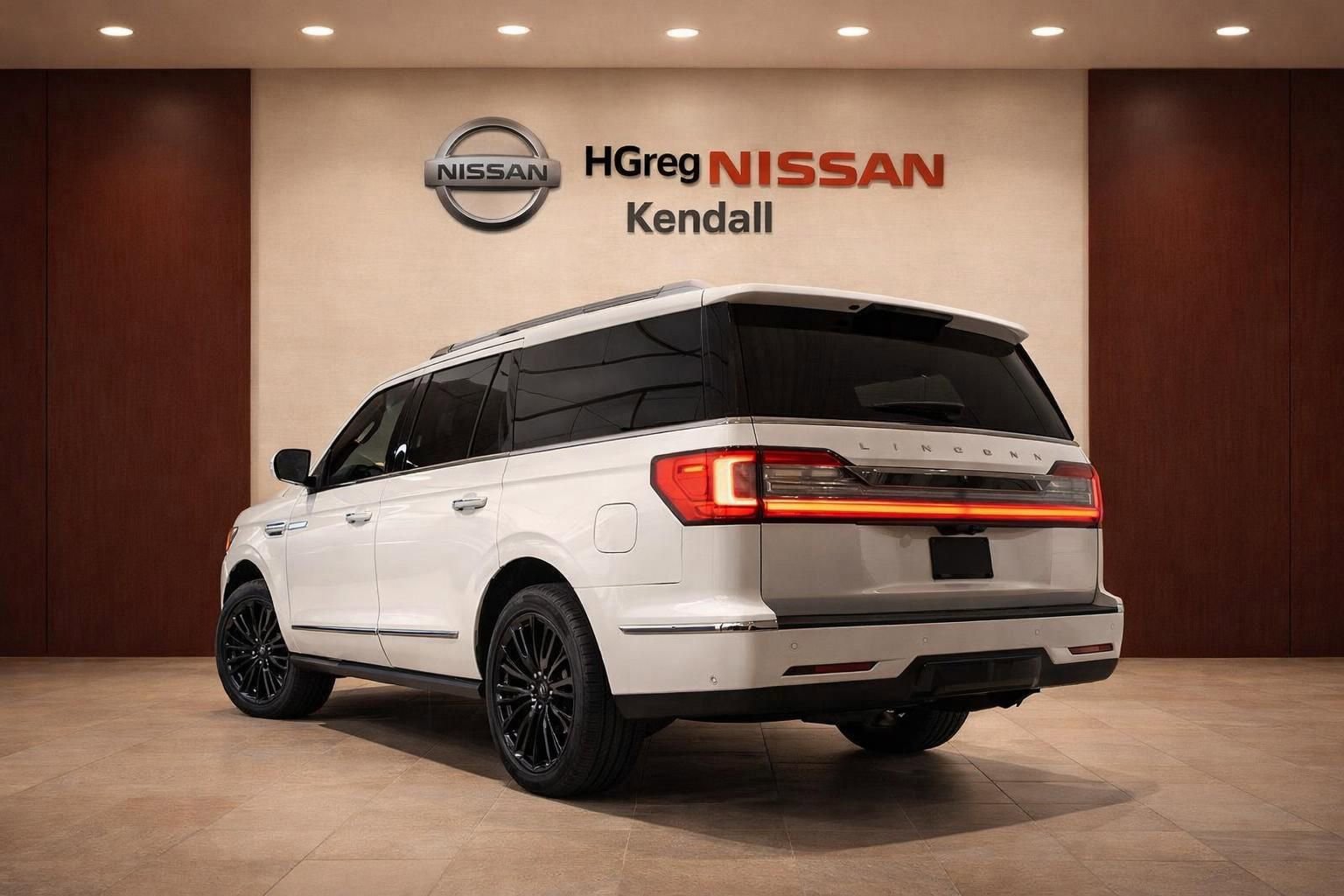 Used 2020 Lincoln Navigator Reserve w/ Equipment Group 208A Reserve RWD image 2