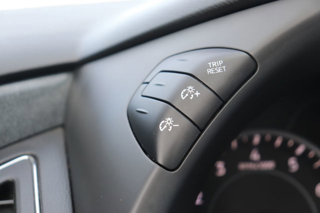 Used 2024 Nissan Armada SV image 17