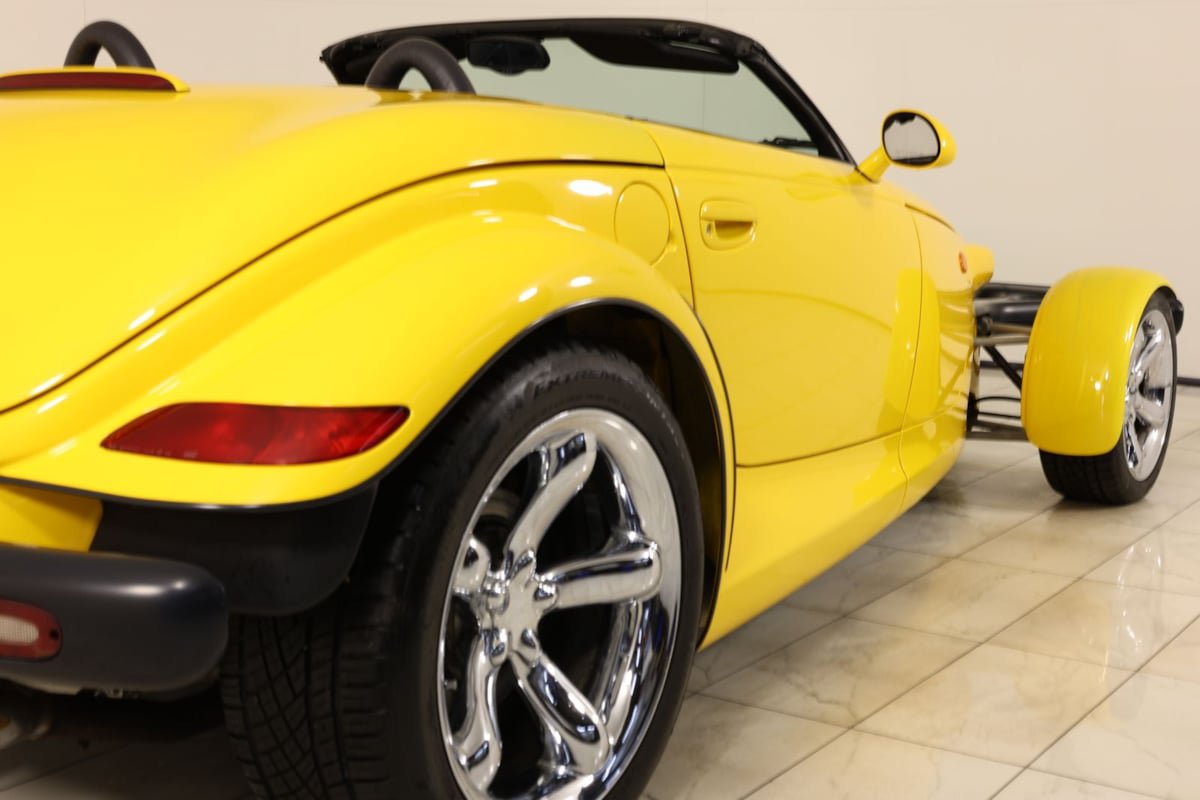 Used 2000 Plymouth Prowler RWD image 36