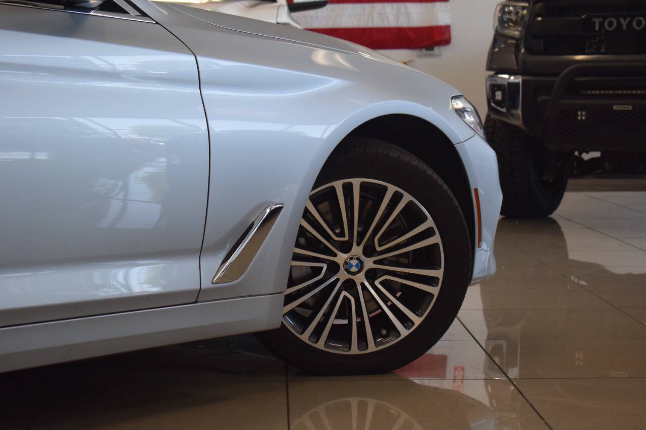 Used 2018 BMW 530i xDrive AWD/4WD image 32