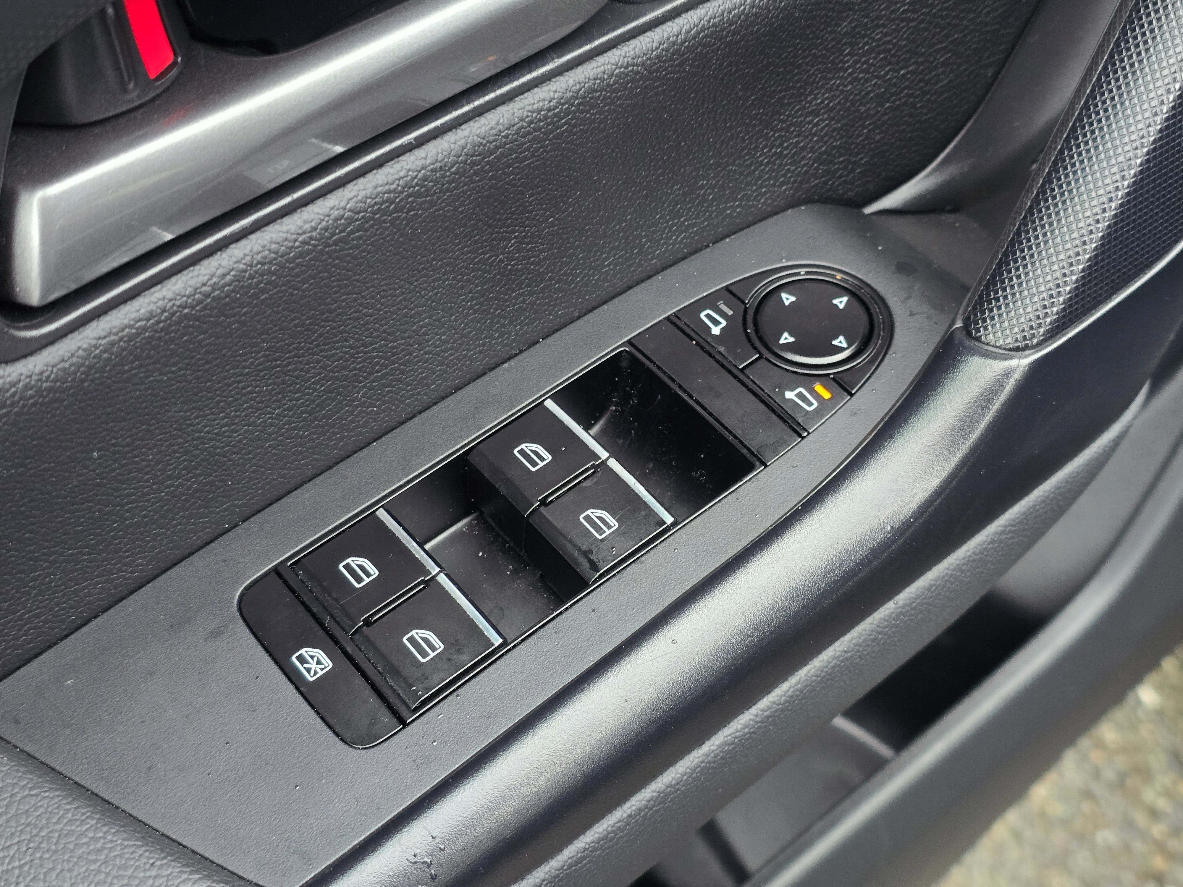 Used 2025 MAZDA CX-50 AWD 2.5 S w/ Weather Package image 23